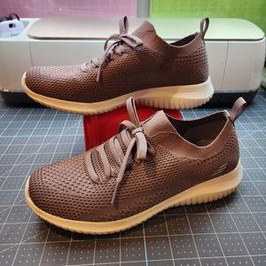Skechers sneakers